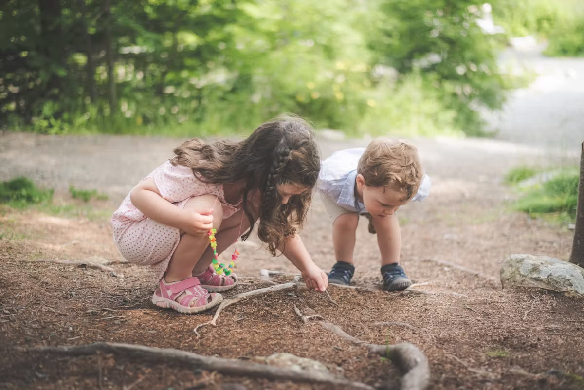 Platzhalterfoto: Kinder entdecken die Natur